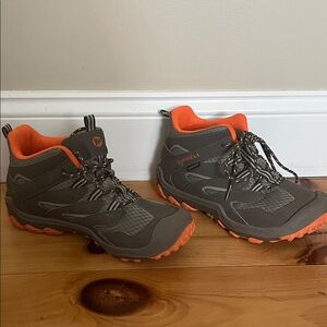 Merrell Kids Athletic Gray and Orange hiking bootie.minimal wear